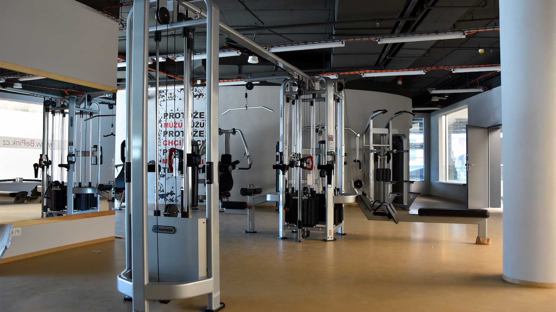Form Factory Fitness Center Fügnerova — interiér
